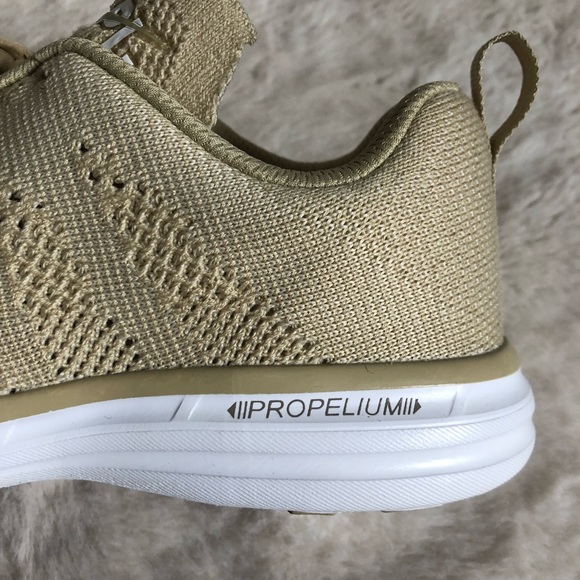 APL Techloom pro wheat cashmere blend sneakers size 8 - Picture 3 of 8